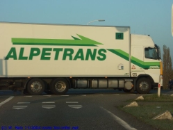 Volvo-FH12-420-Alpetrans-091104-1-I[1]